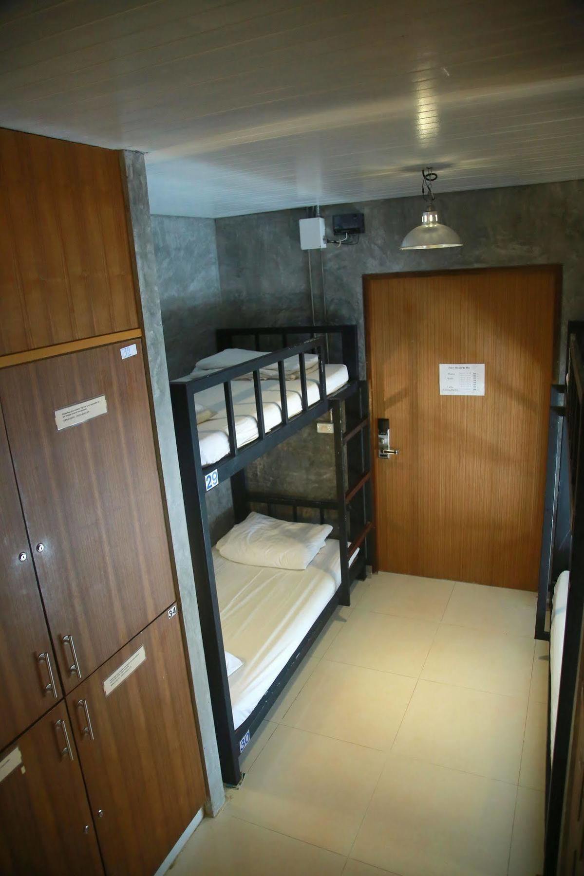 Oyo 585 Freedom Hostel @ Phi Phi Kültér fotó