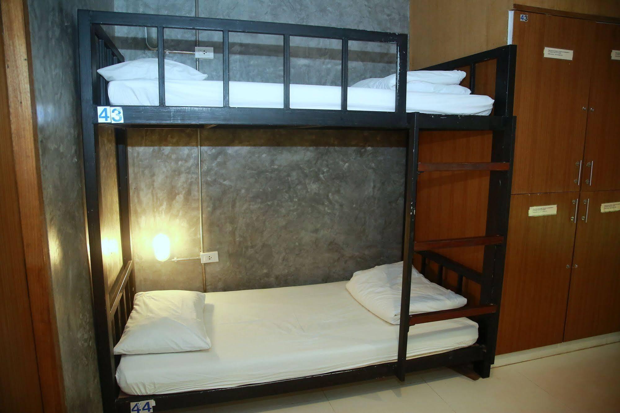 Oyo 585 Freedom Hostel @ Phi Phi Kültér fotó